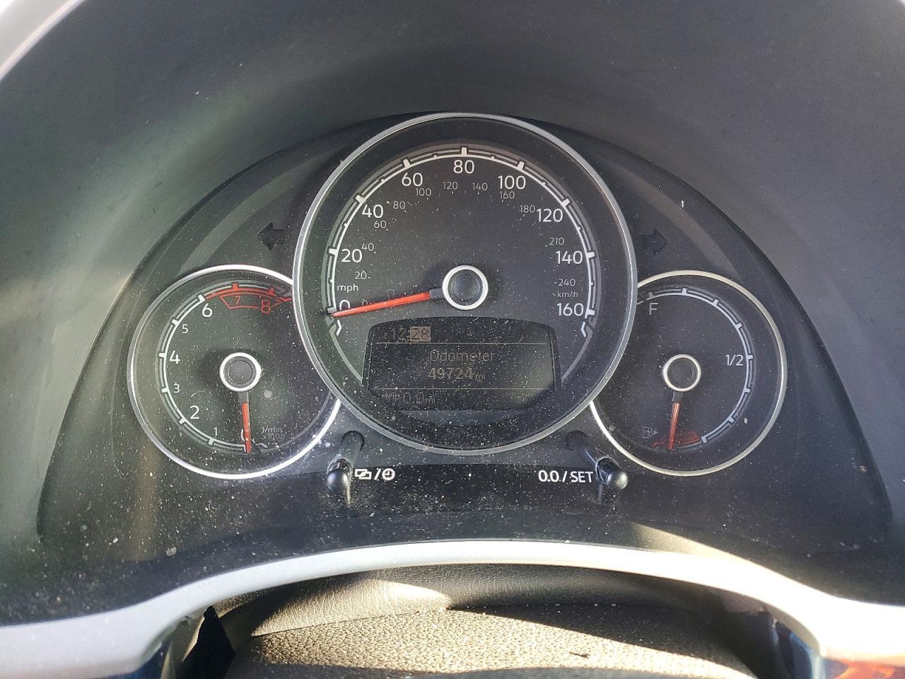 2019 VOLKSWAGEN Beetle
