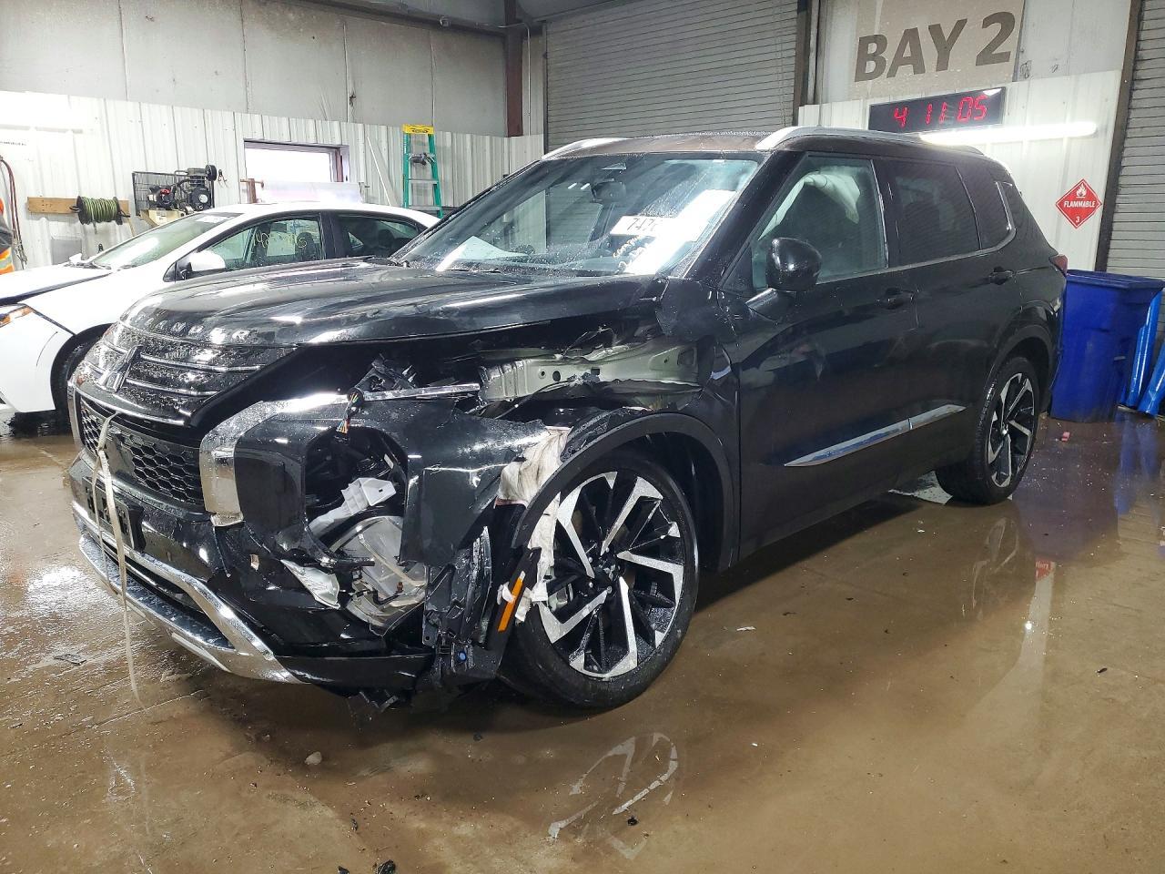 2023 MITSUBISHI outlander