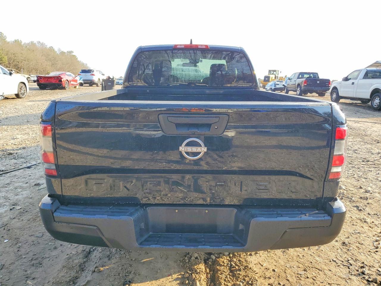 2022 NISSAN Frontier