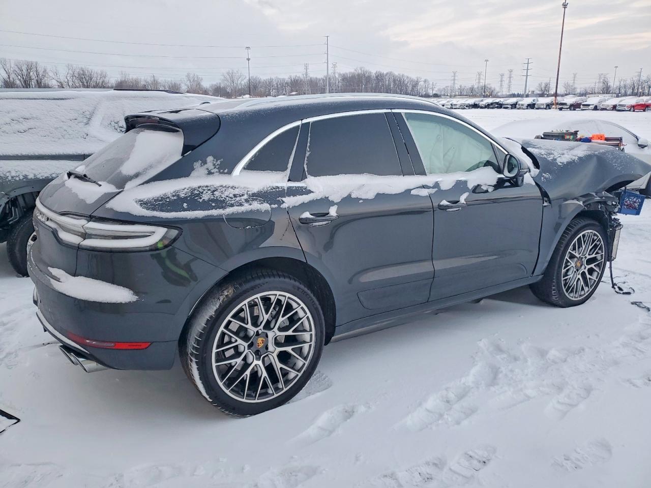 2021 PORSCHE Macan
