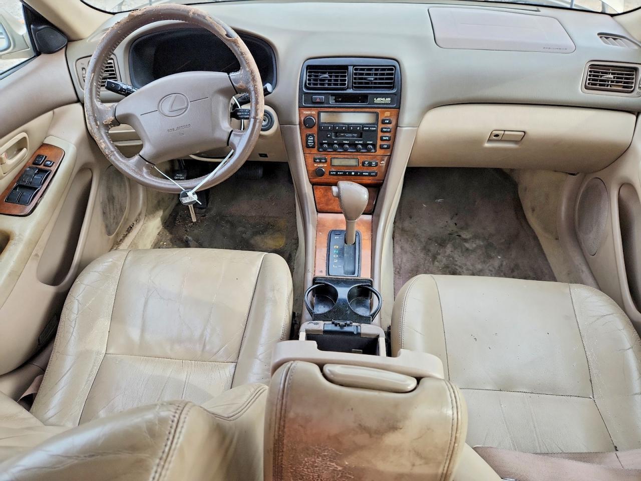 2000 LEXUS Es 300