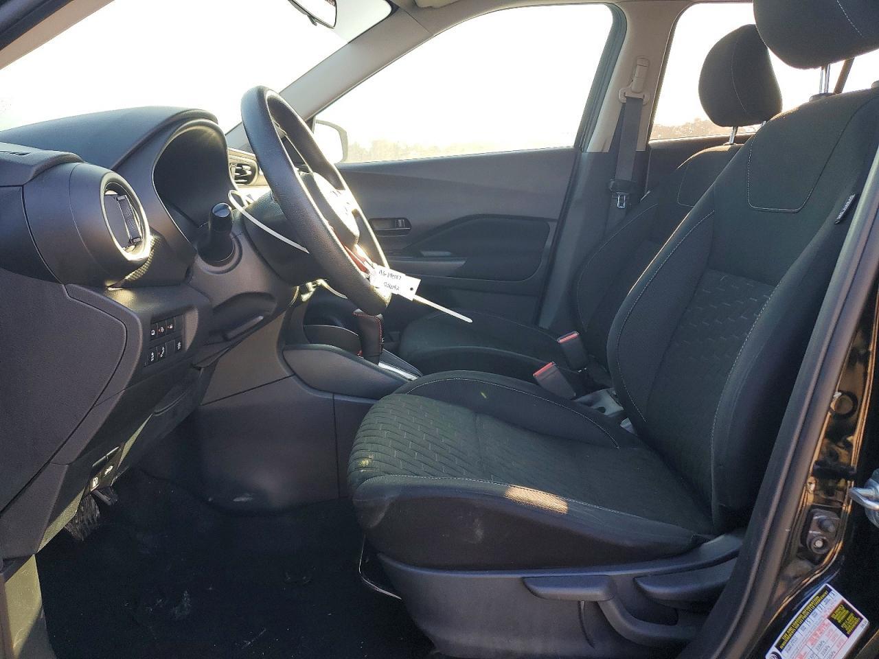 2021 NISSAN KICKS
