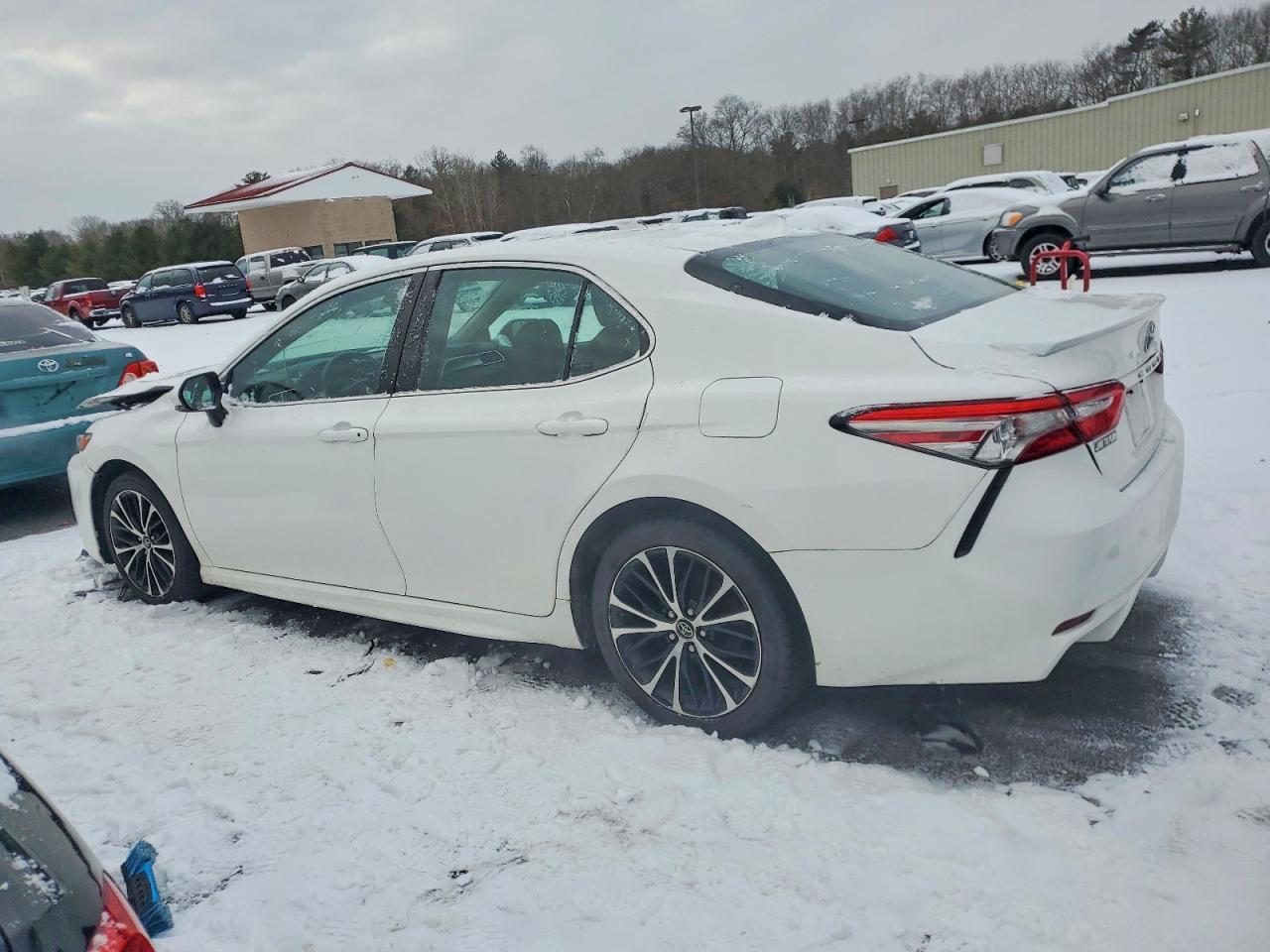 2018 TOYOTA CAMRY
