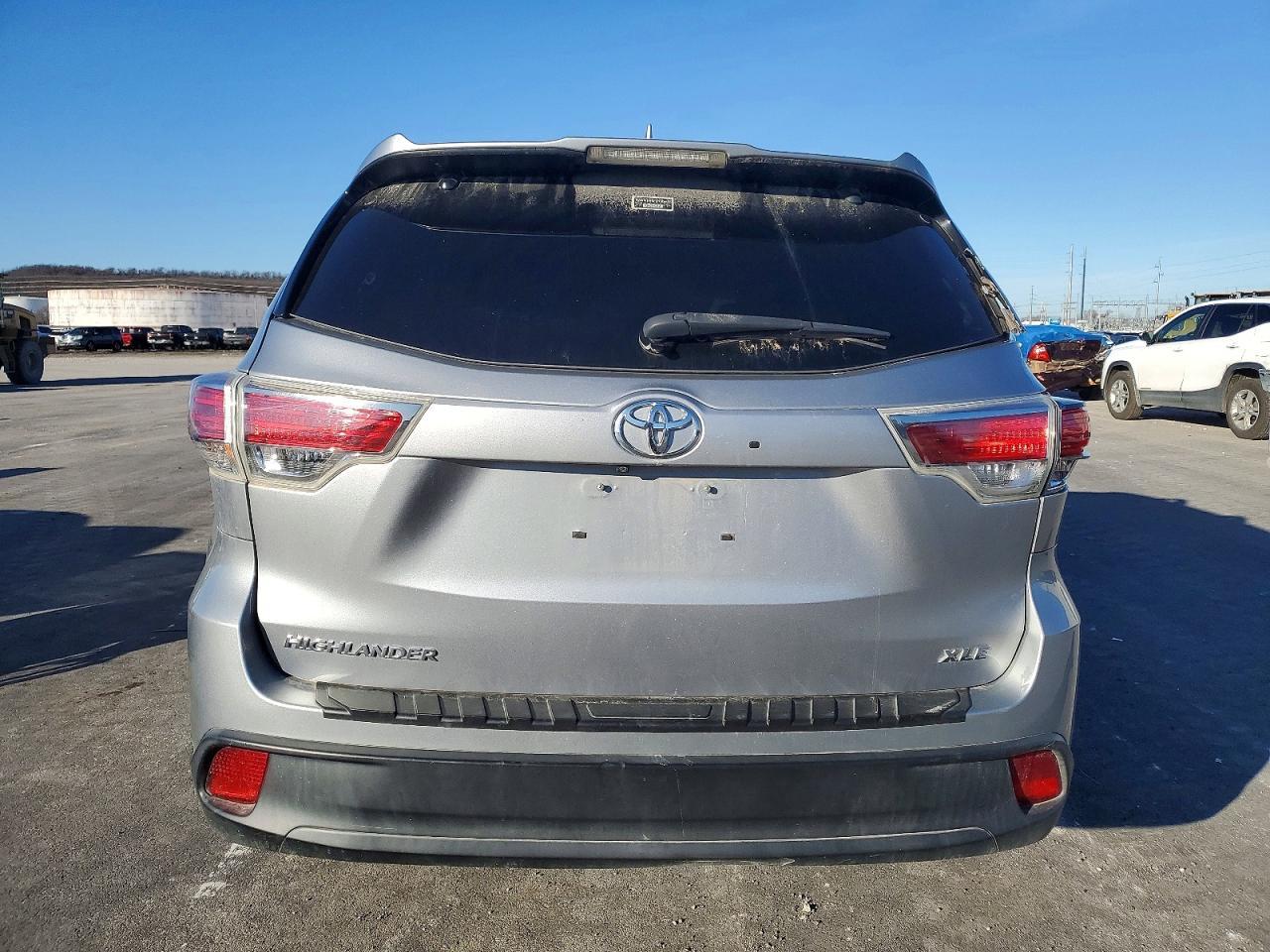 2015 TOYOTA HIGHLANDER