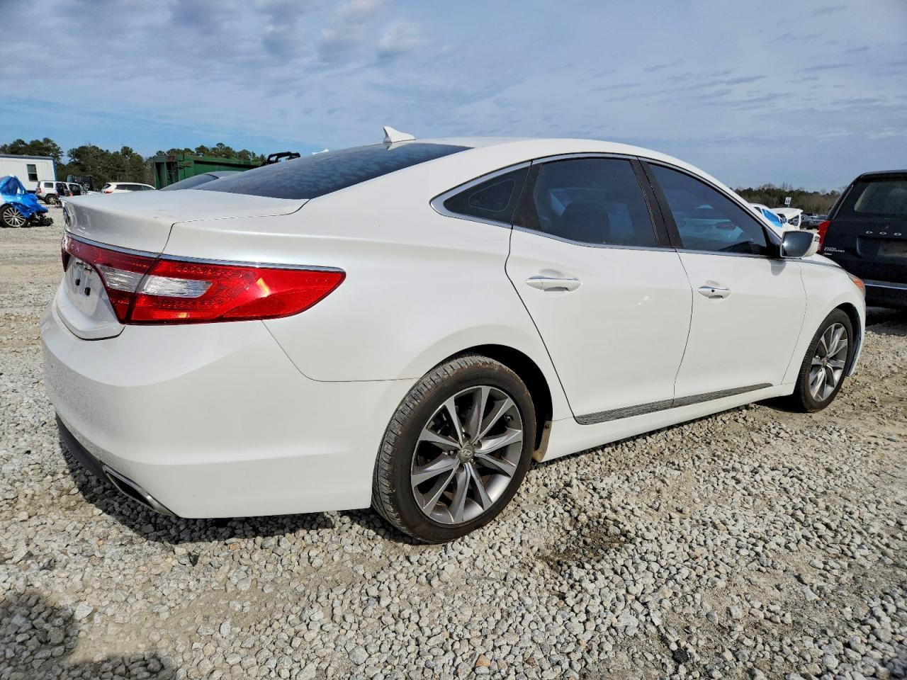 2015 HYUNDAI Azera