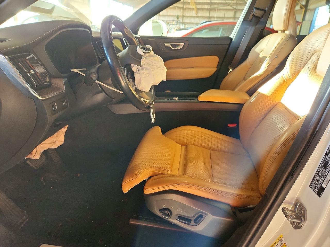 2021 VOLVO XC60