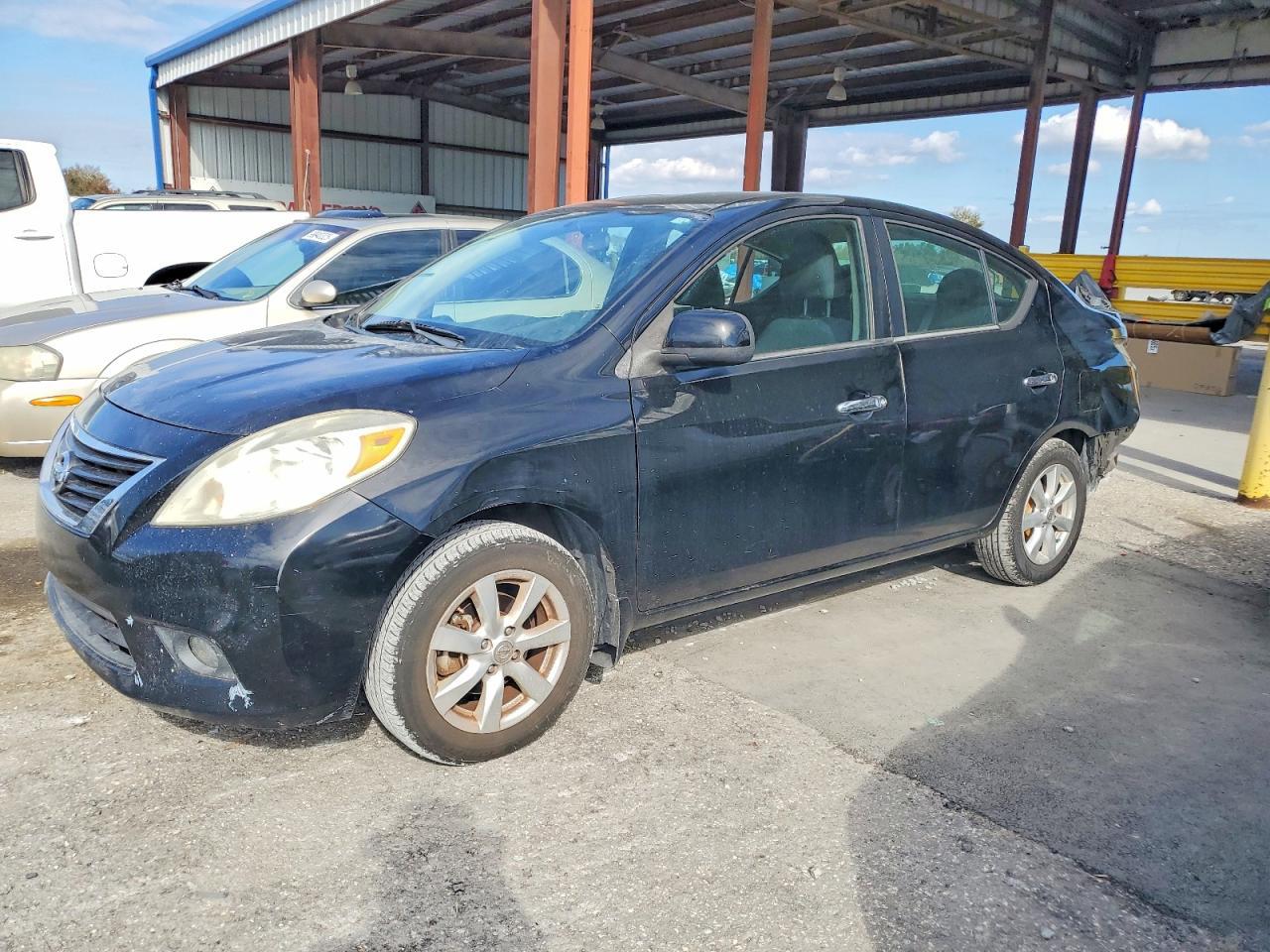 2012 NISSAN VERSA