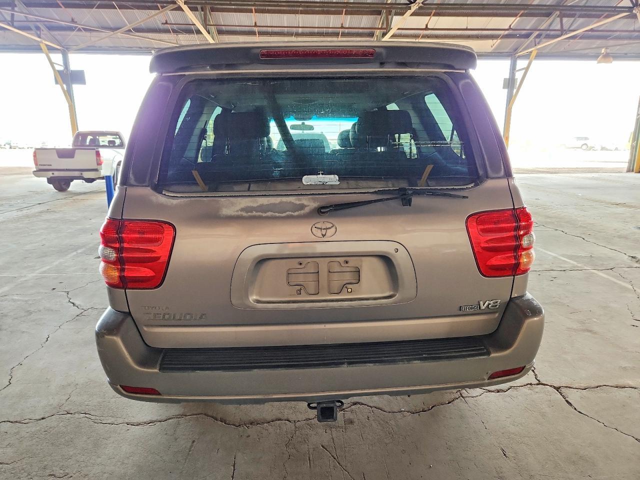 2001 TOYOTA Sequoia