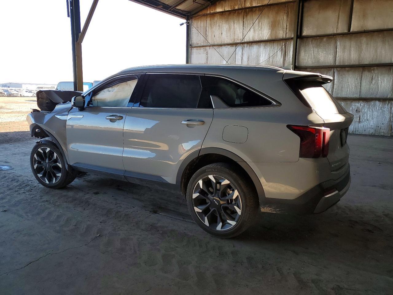2025 KIA SORENTO