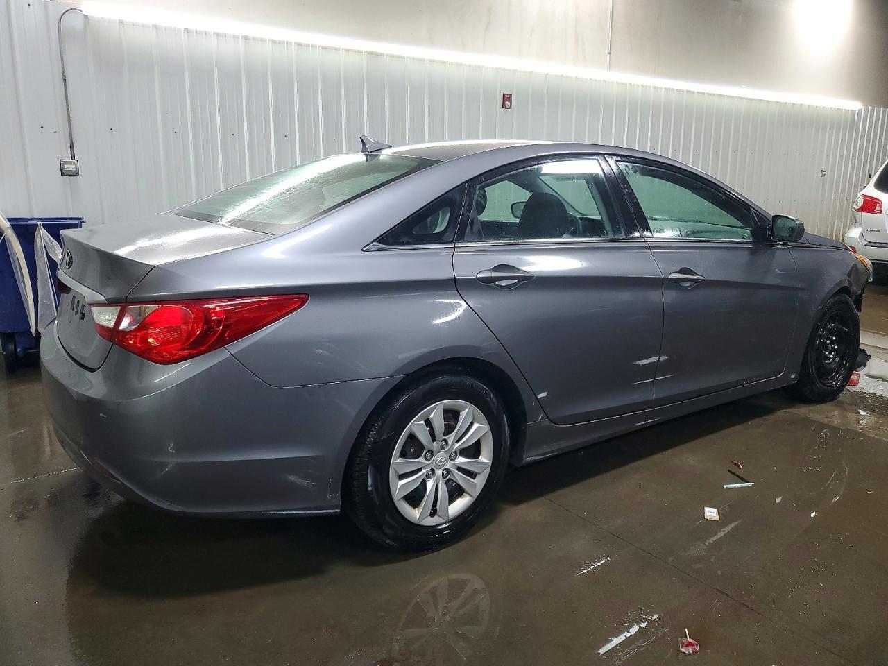 2011 HYUNDAI SONATA