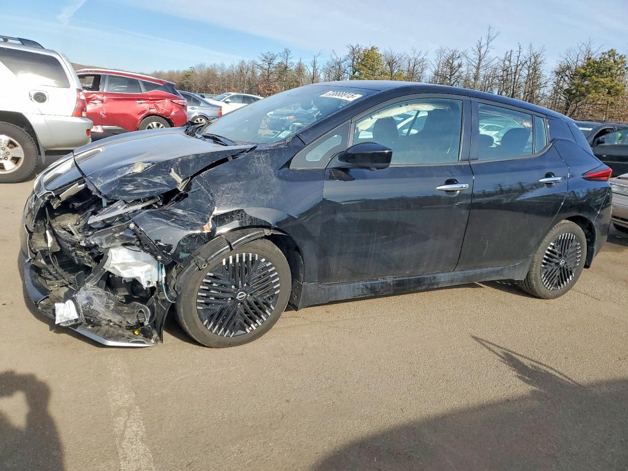 2025 NISSAN LEAF