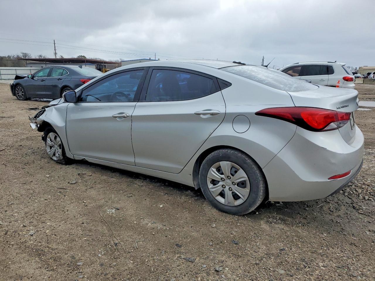 2016 HYUNDAI ELANTRA