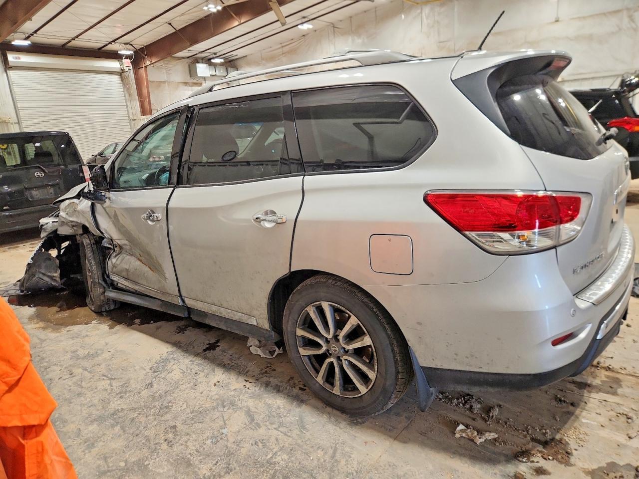 2016 NISSAN PATHFINDER