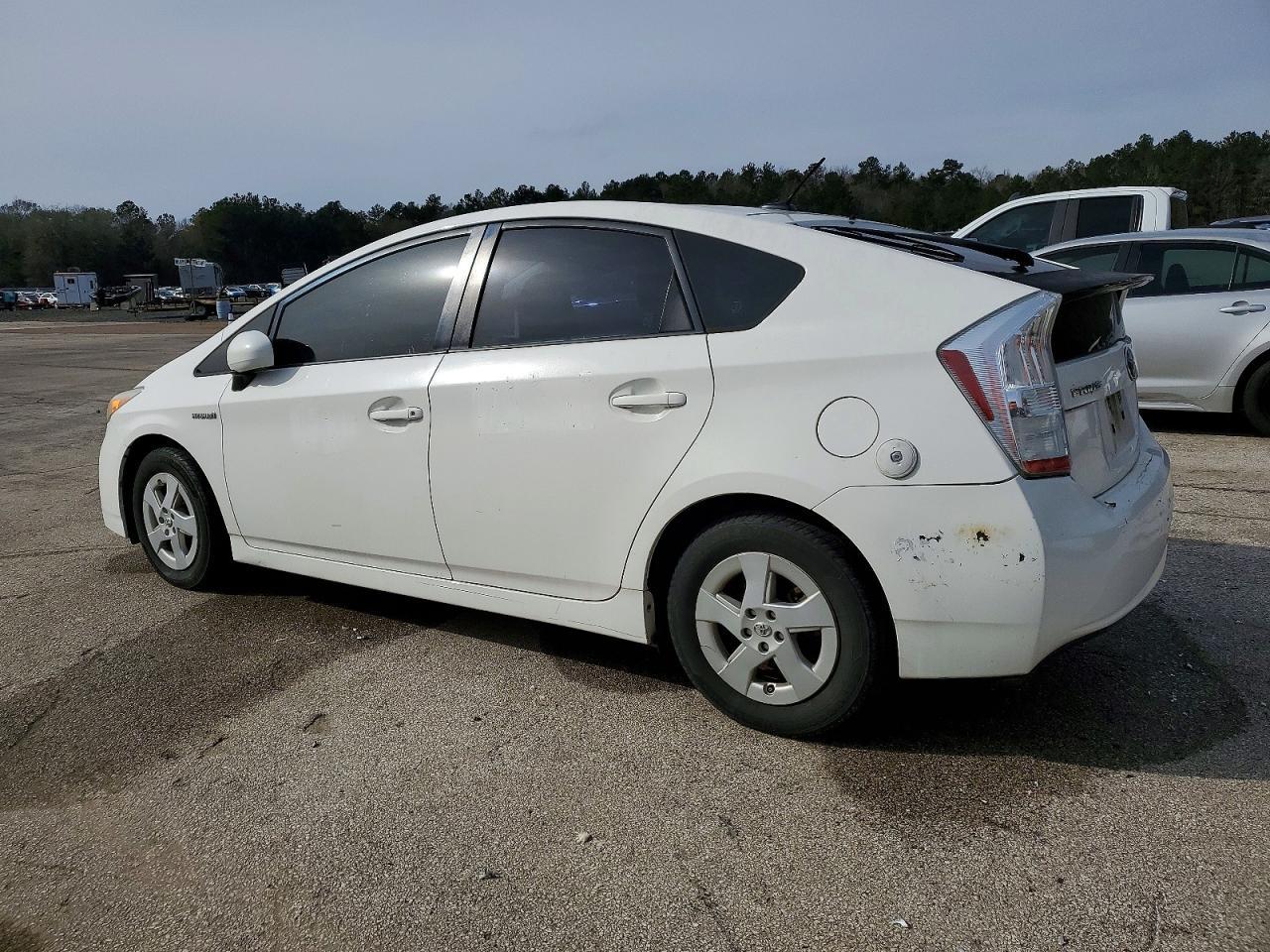 2011 TOYOTA PRIUS