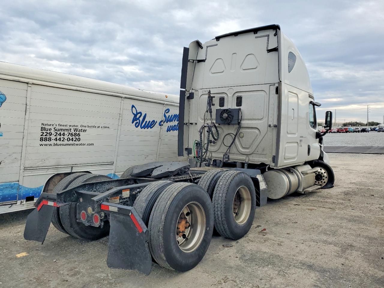 2014 FREIGHTLINER CASCADIA 125