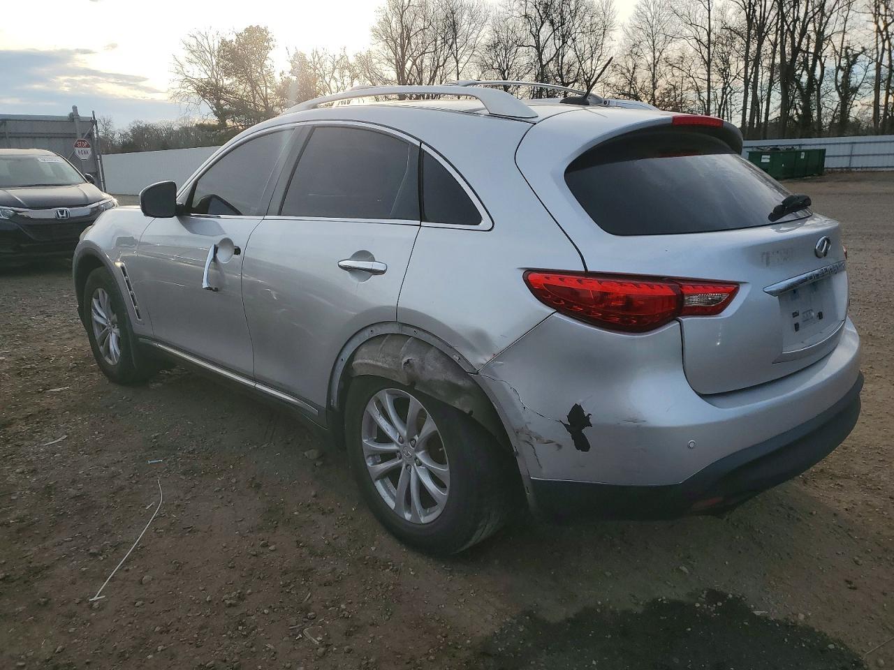 2010 INFINITI FX35