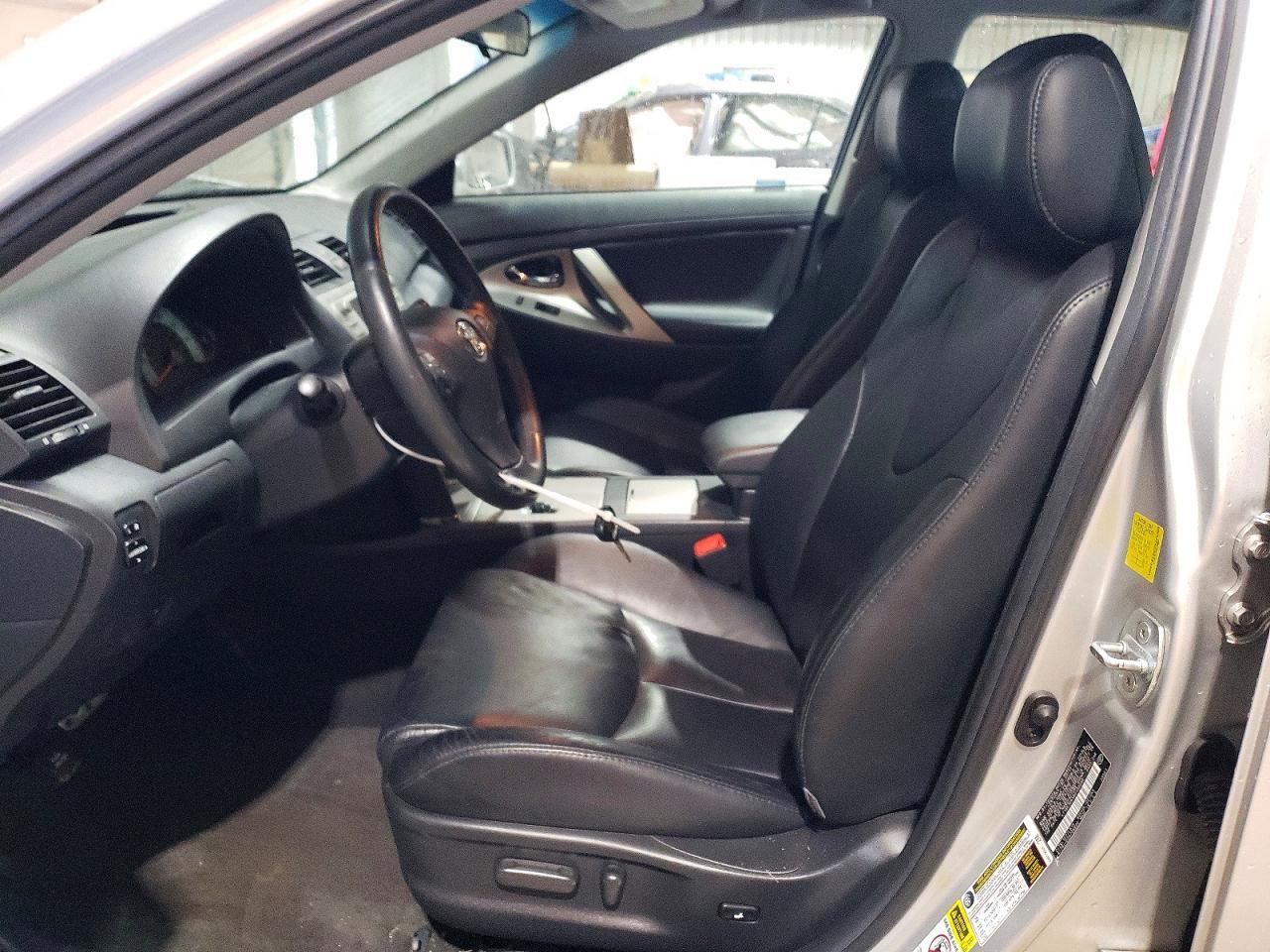 2011 TOYOTA CAMRY