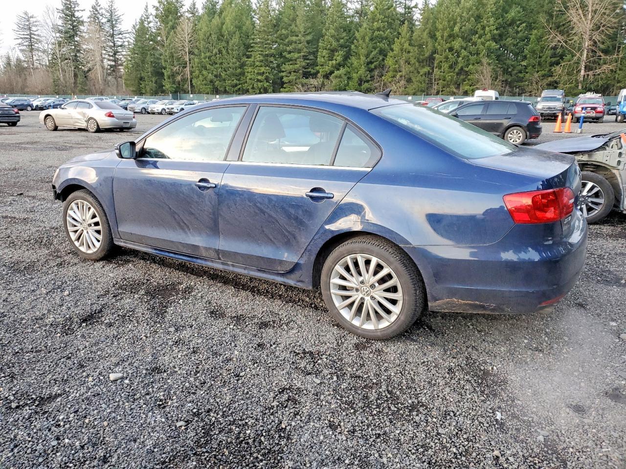 2011 VOLKSWAGEN JETTA