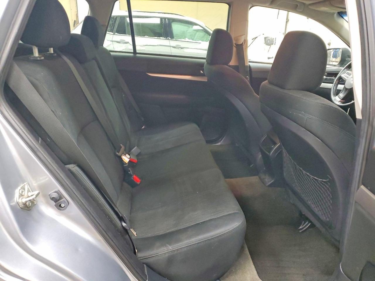 2014 SUBARU Outback