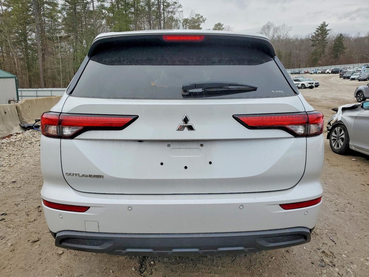 2022 MITSUBISHI outlander
