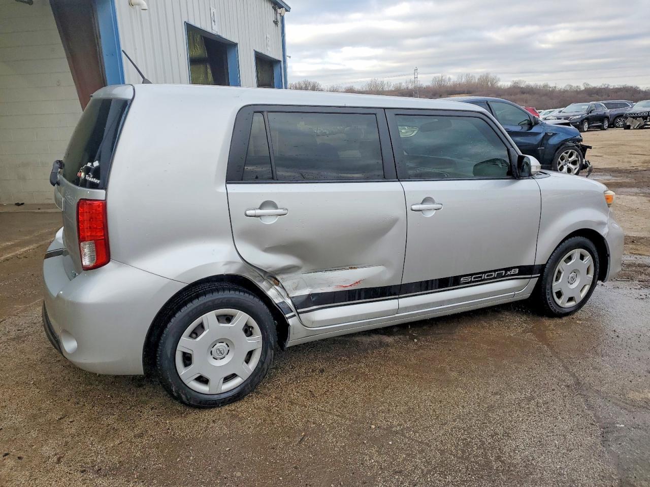 2014 TOYOTA SCION