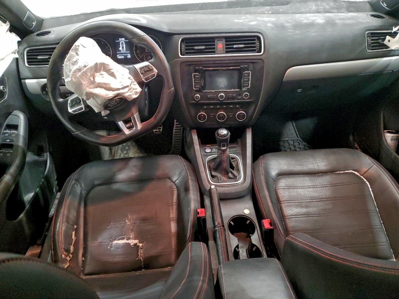 2013 VOLKSWAGEN JETTA