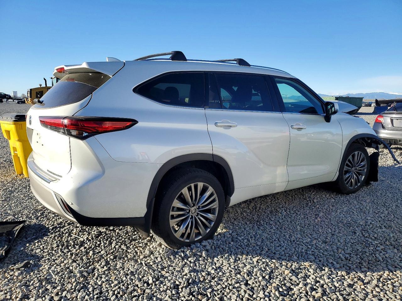 2020 TOYOTA HIGHLANDER