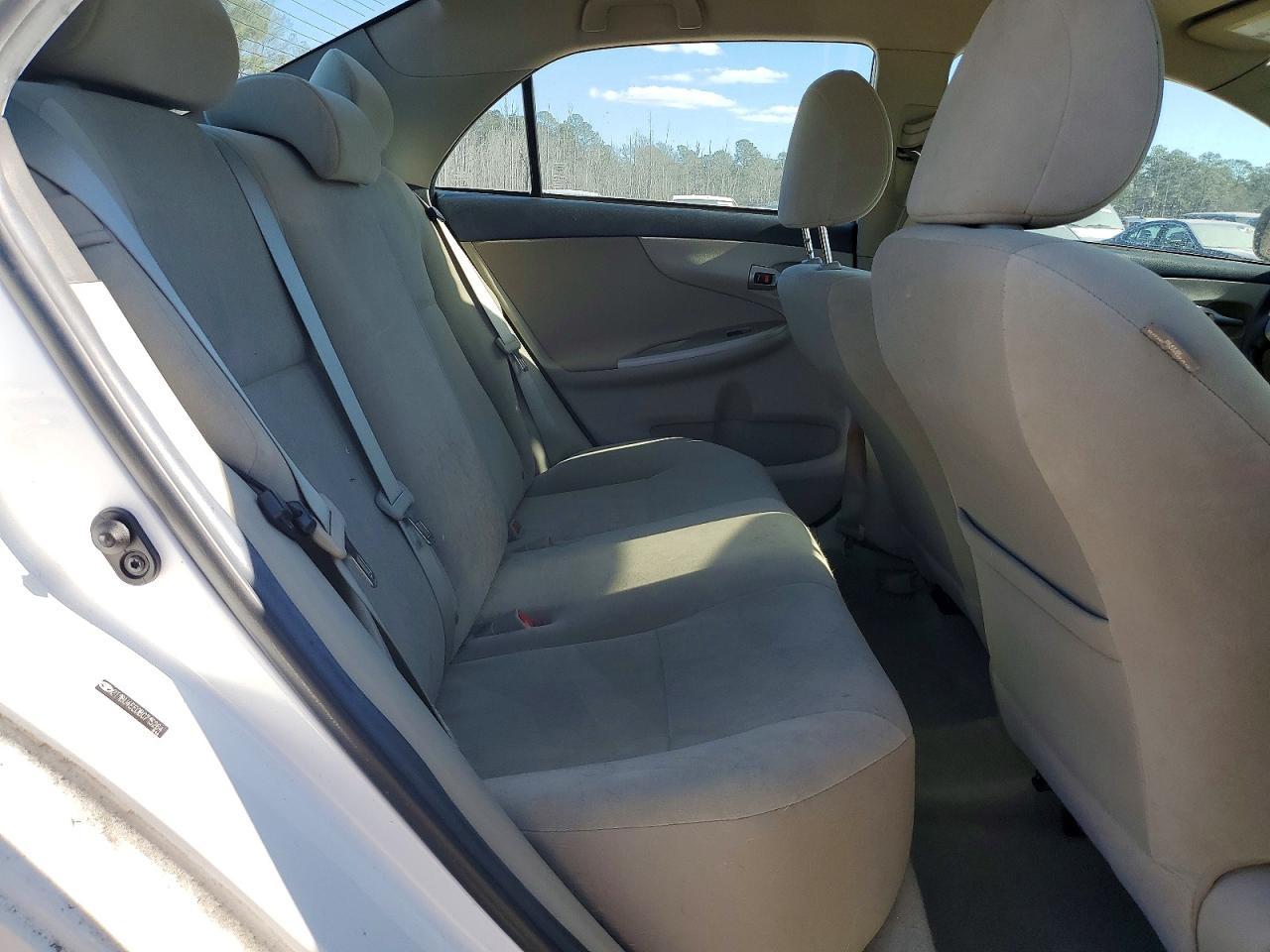 2011 TOYOTA COROLLA
