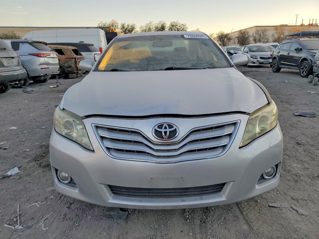 2011 TOYOTA CAMRY