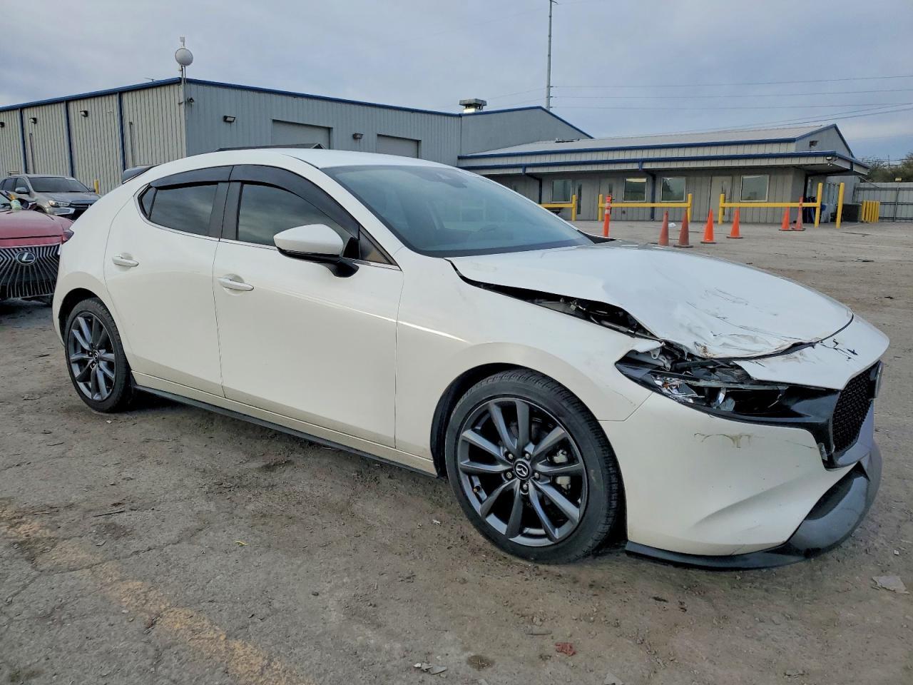 2019 MAZDA 3