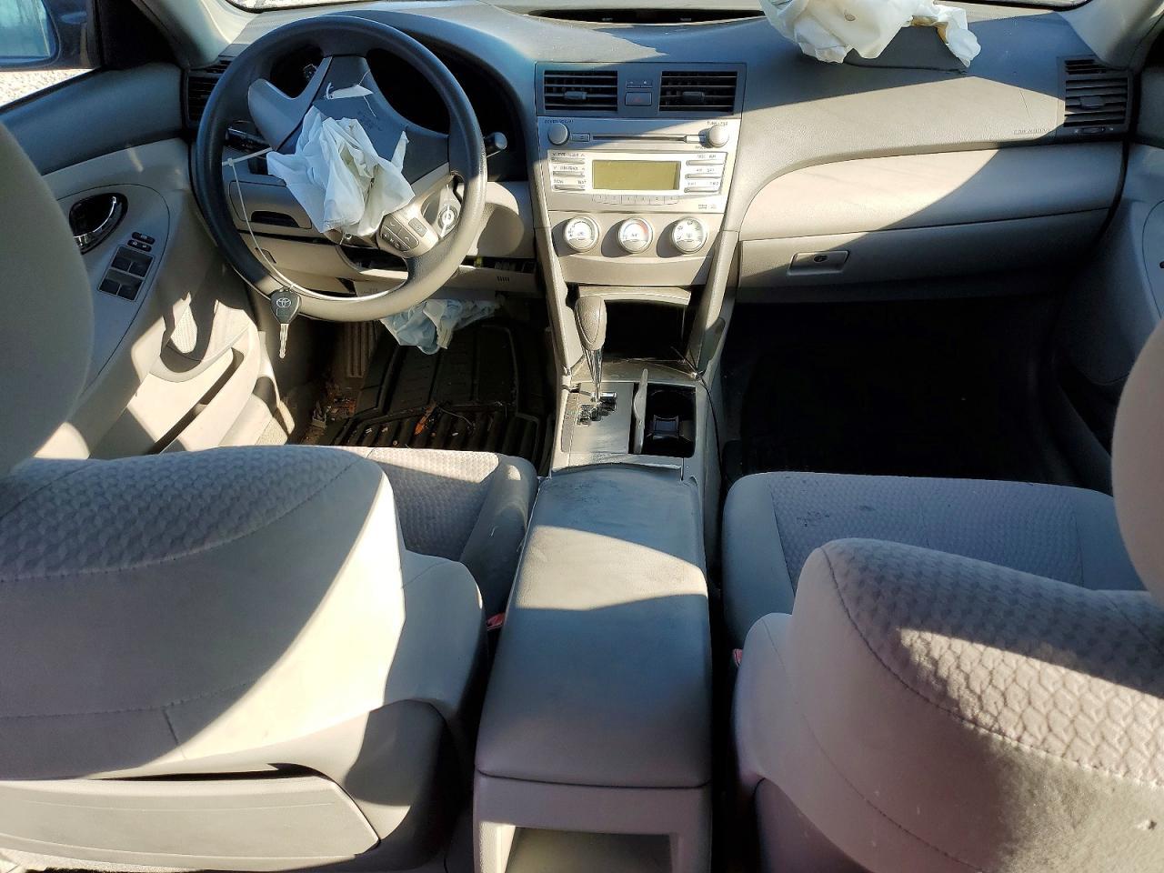 2011 TOYOTA CAMRY