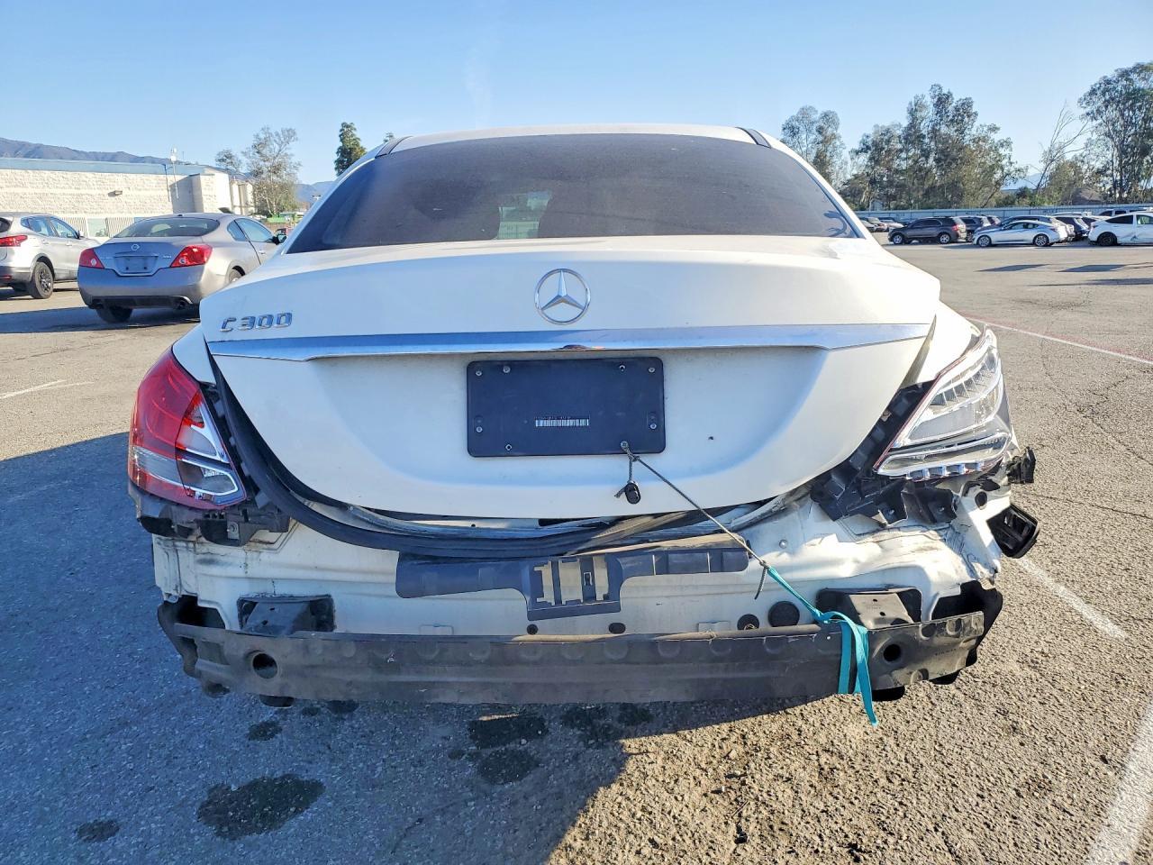 2016 MERCEDES-BENZ C-CLASS