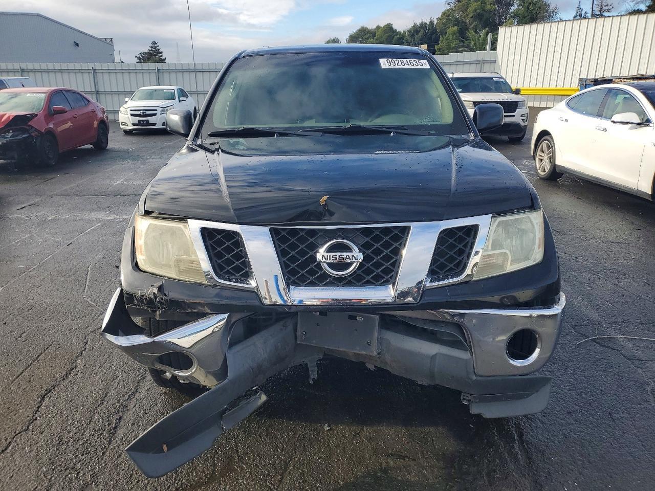 2011 NISSAN Frontier