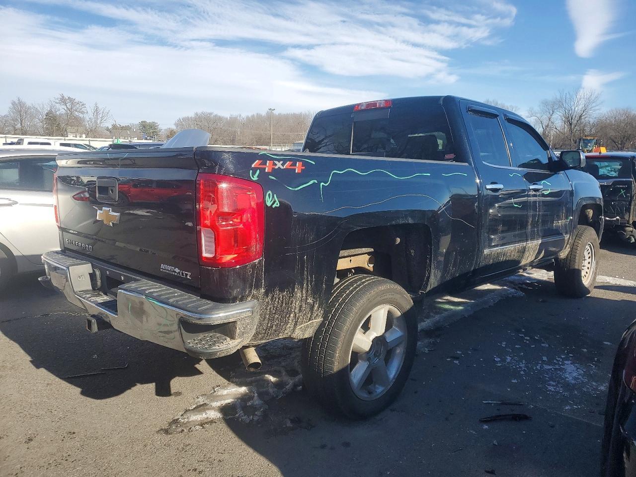 2018 CHEVROLET Silverado