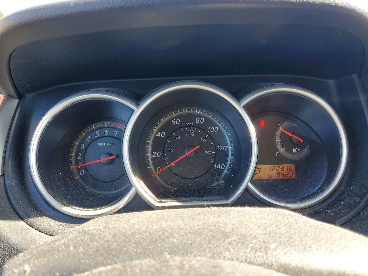 2010 NISSAN VERSA