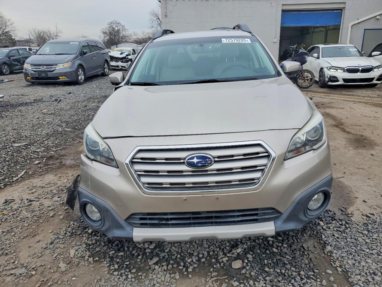 2015 SUBARU Outback