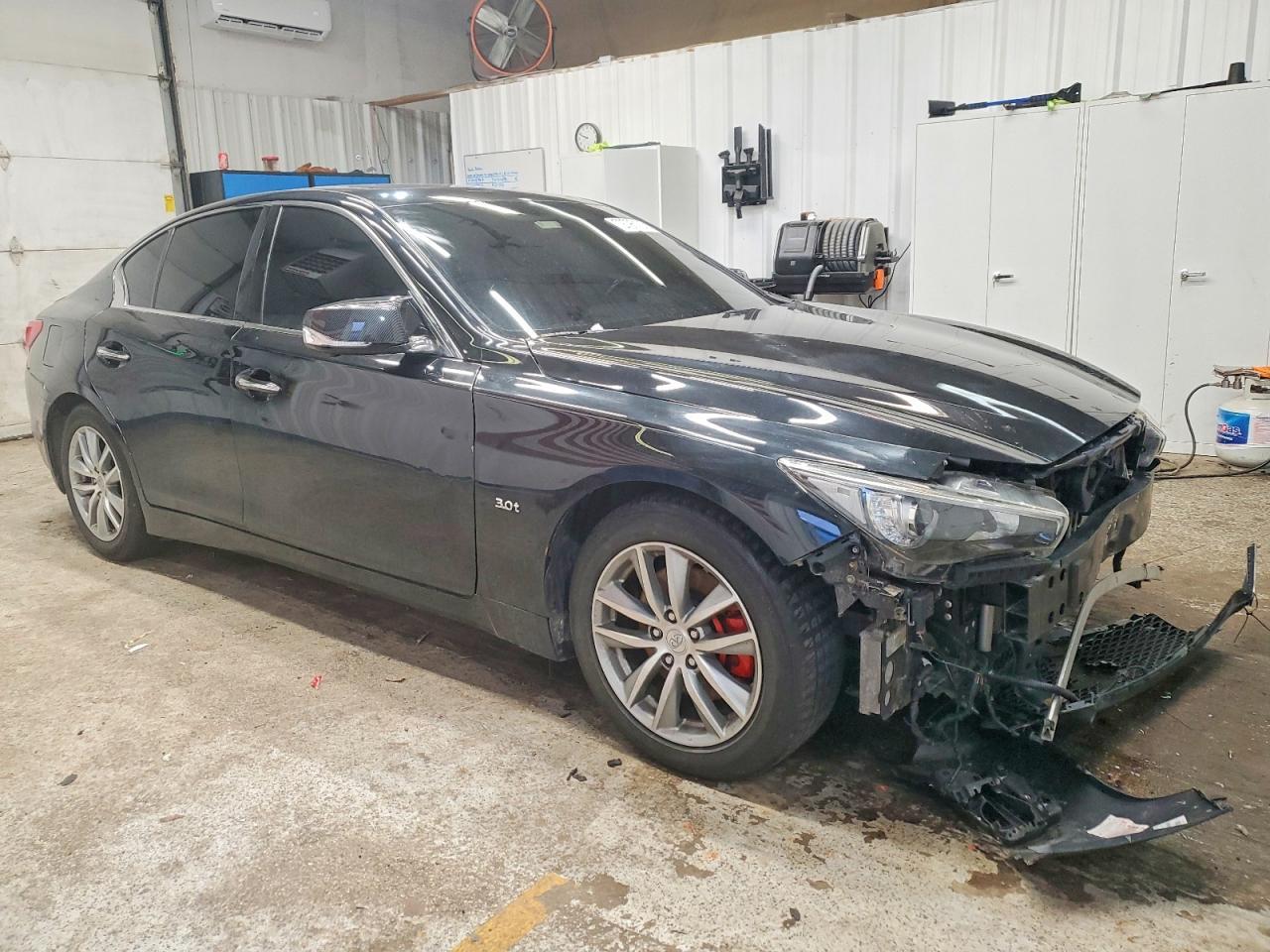 2015 INFINITI Q50