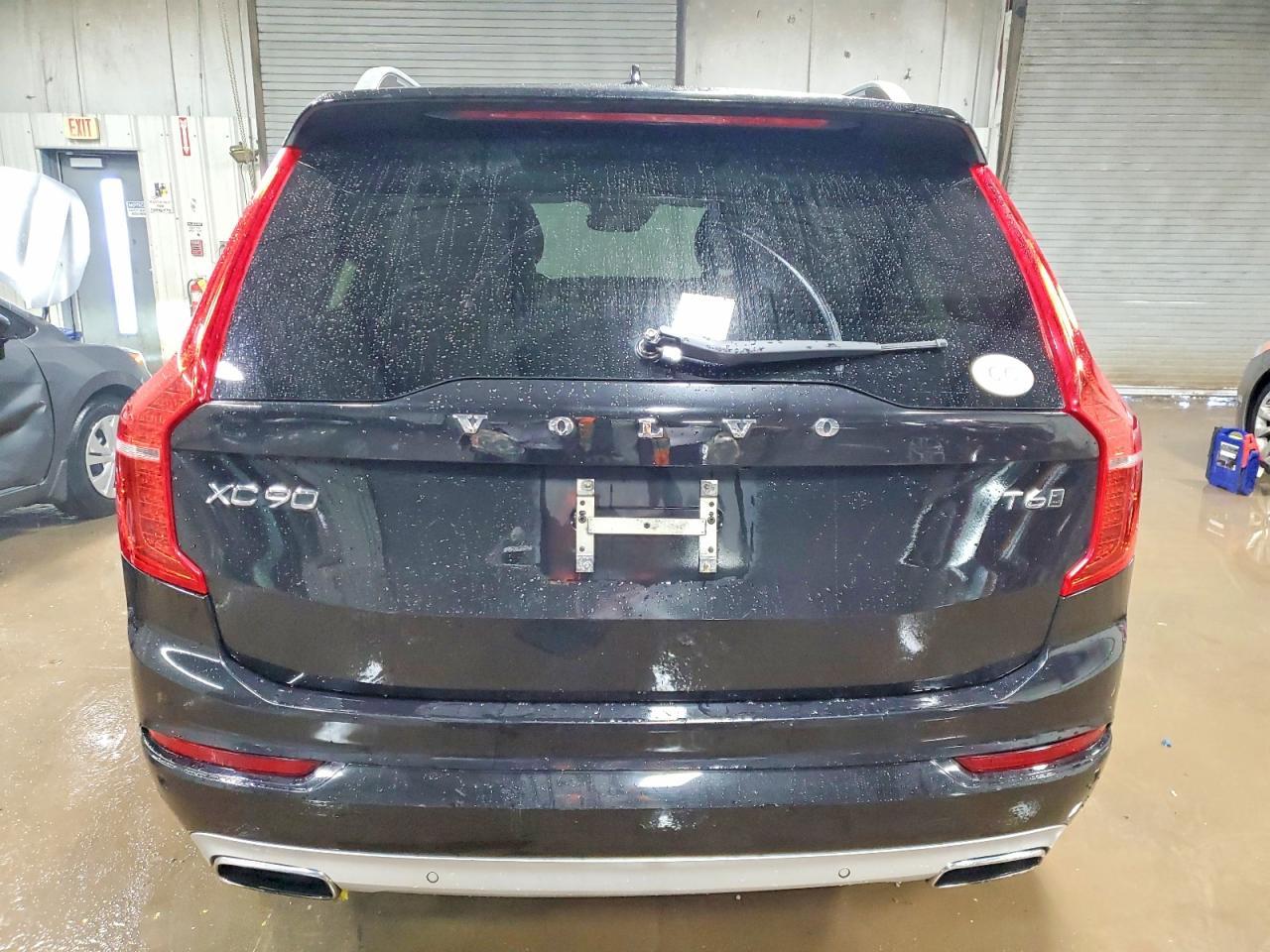2018 VOLVO XC90