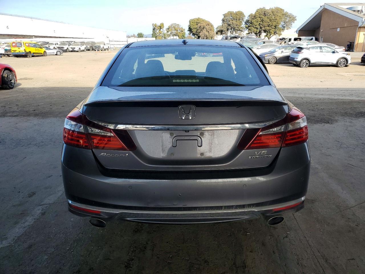 2016 HONDA ACCORD