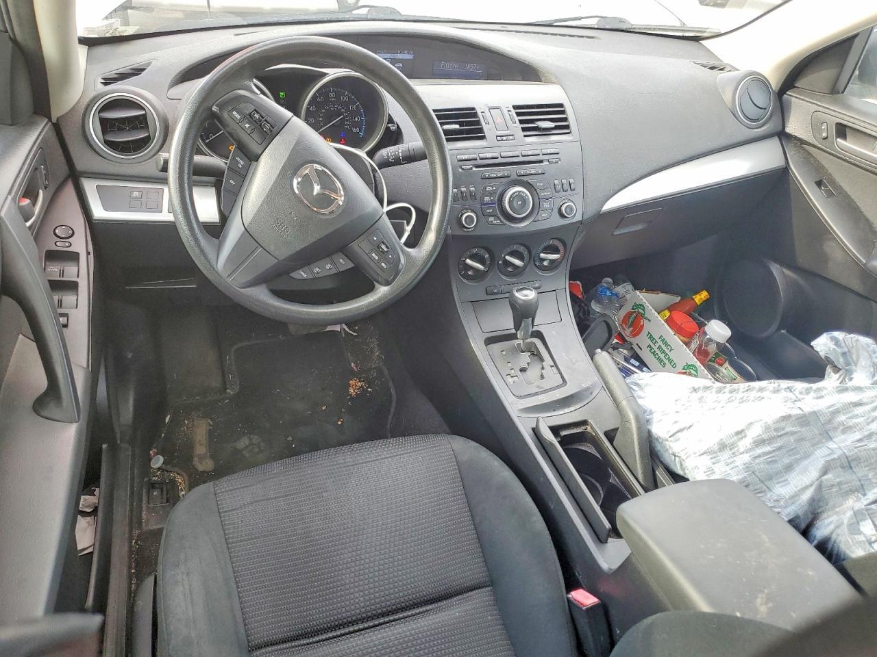 2013 MAZDA 3