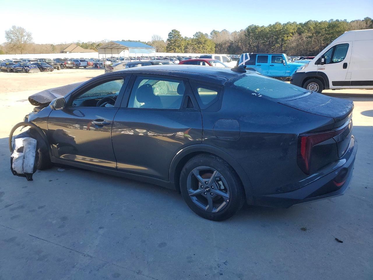 2025 KIA K4