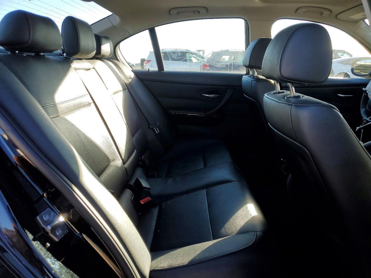 2011 BMW 3 SERIES