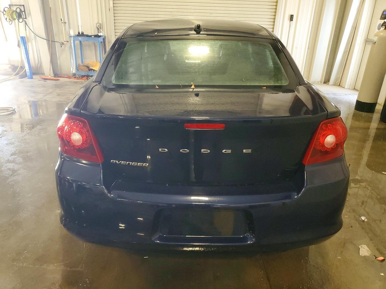 2014 DODGE Avenger