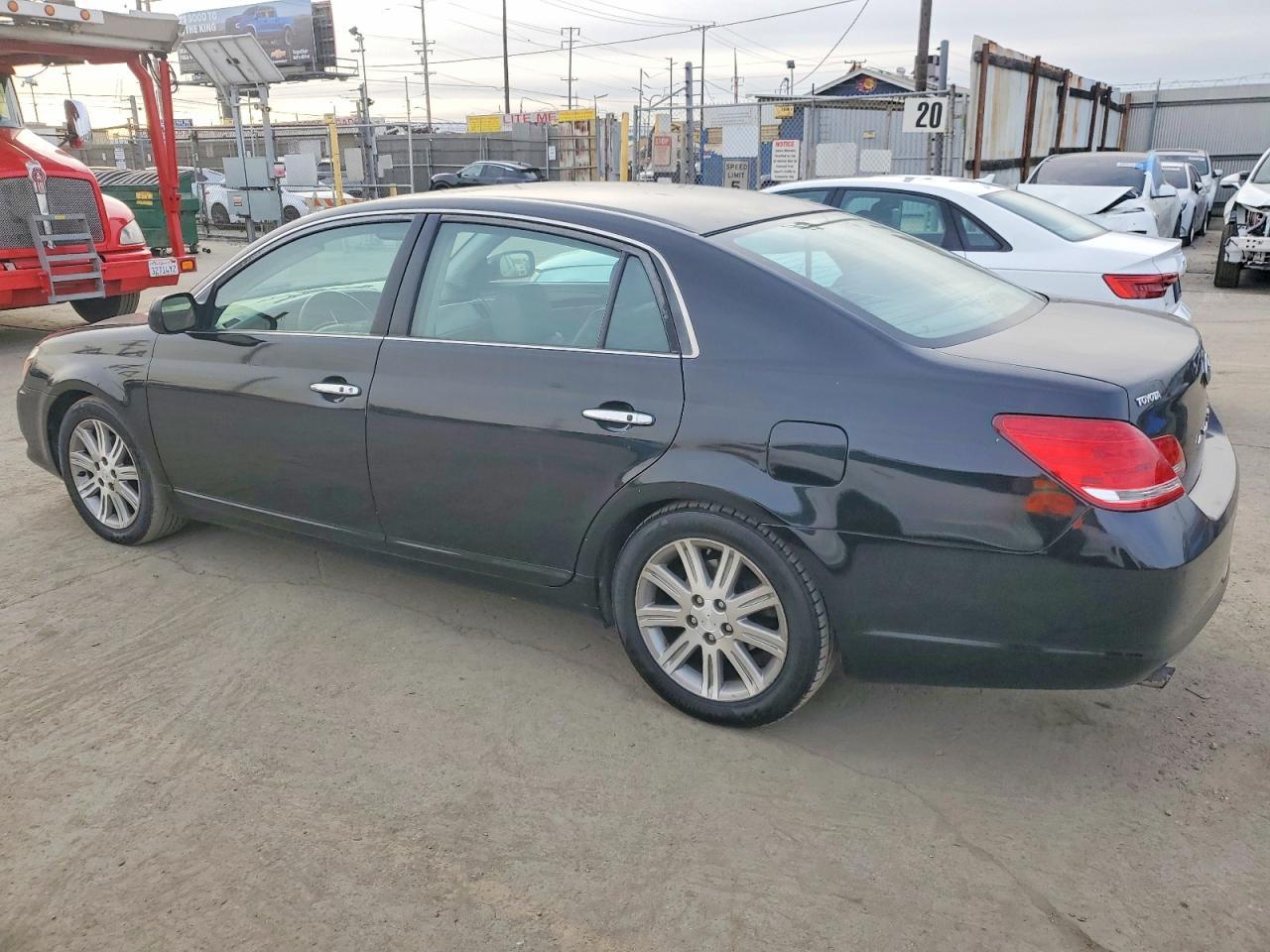 2008 TOYOTA Avalon