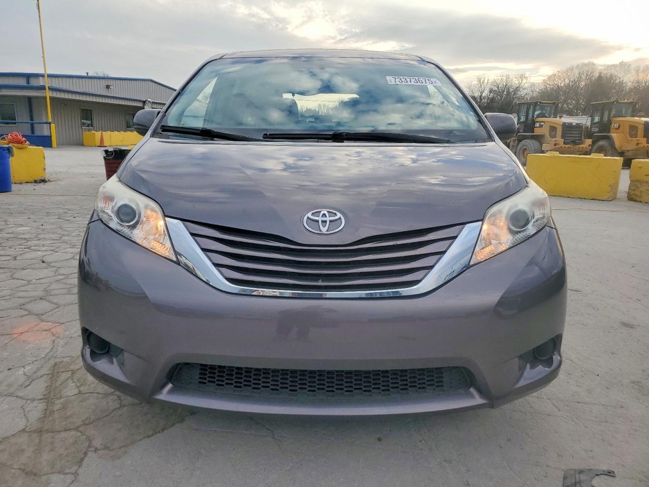 2015 TOYOTA SIENNA