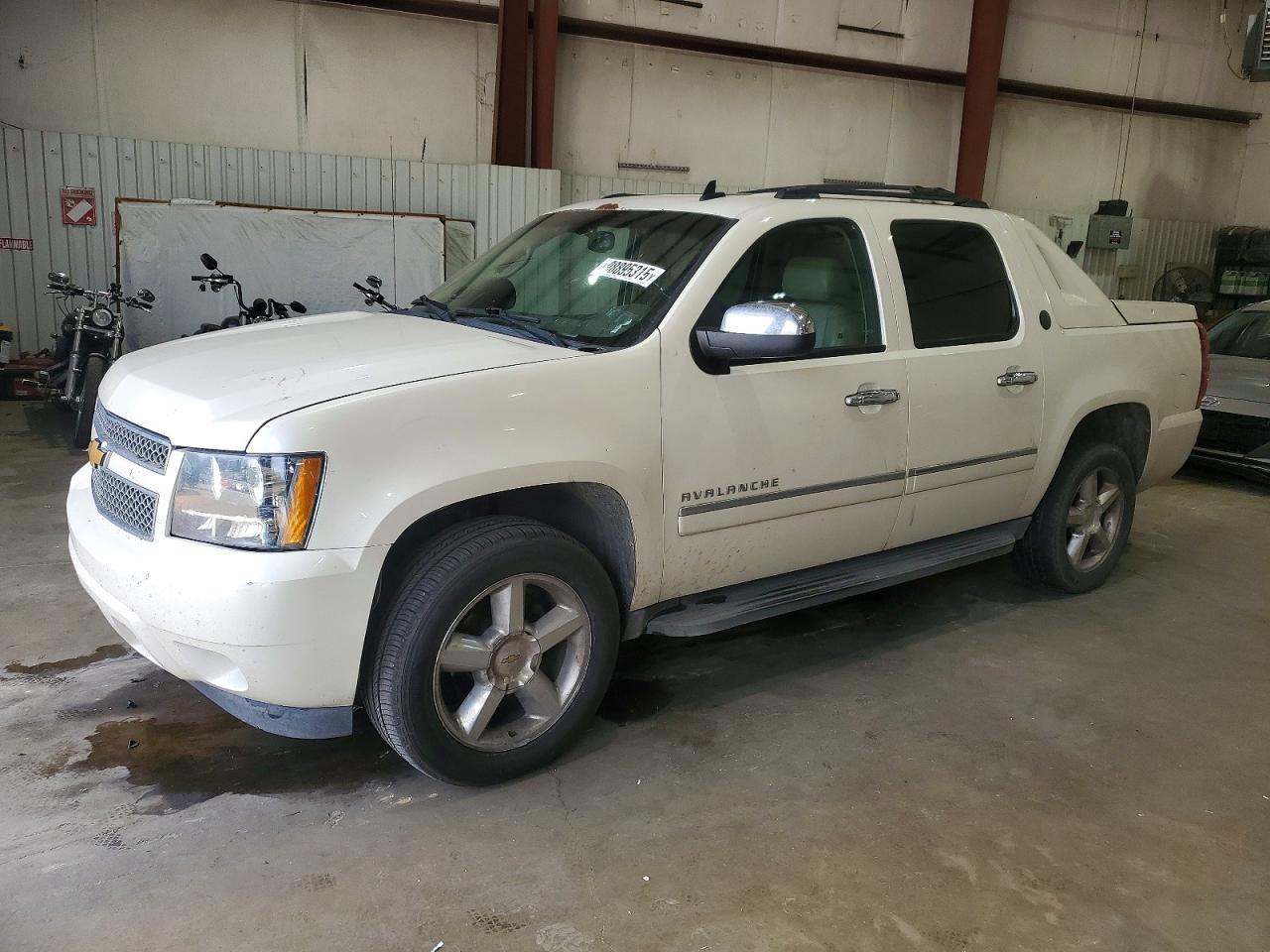 2013 CHEVROLET Avalanche