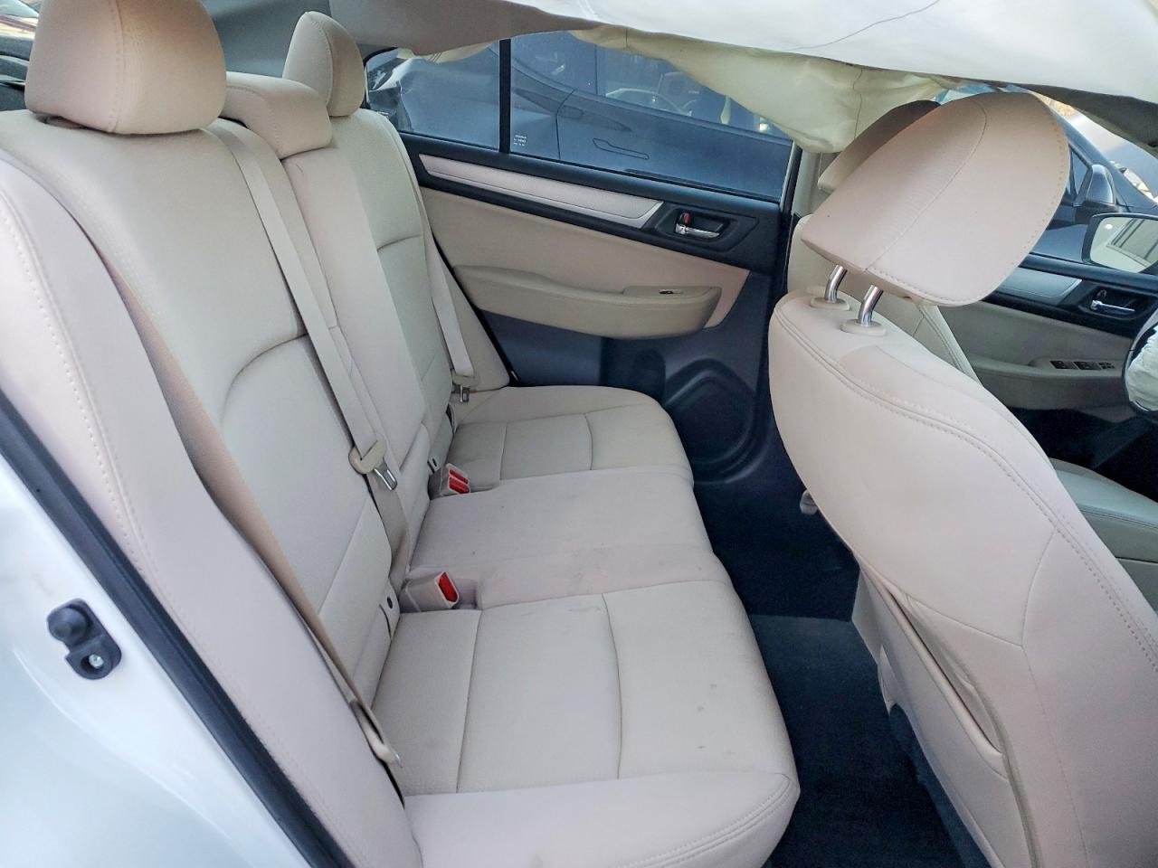 2015 SUBARU Legacy