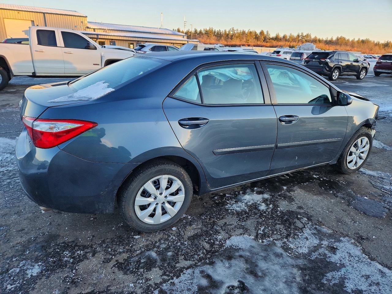 2015 TOYOTA COROLLA