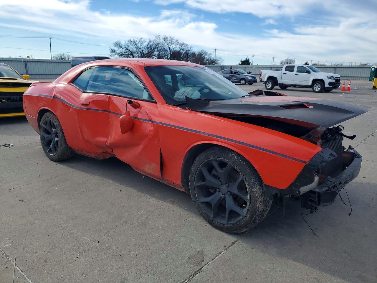 2016 DODGE Challenger