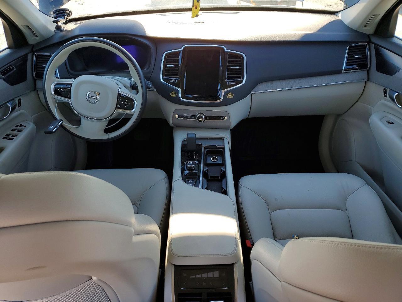 2024 VOLVO XC90